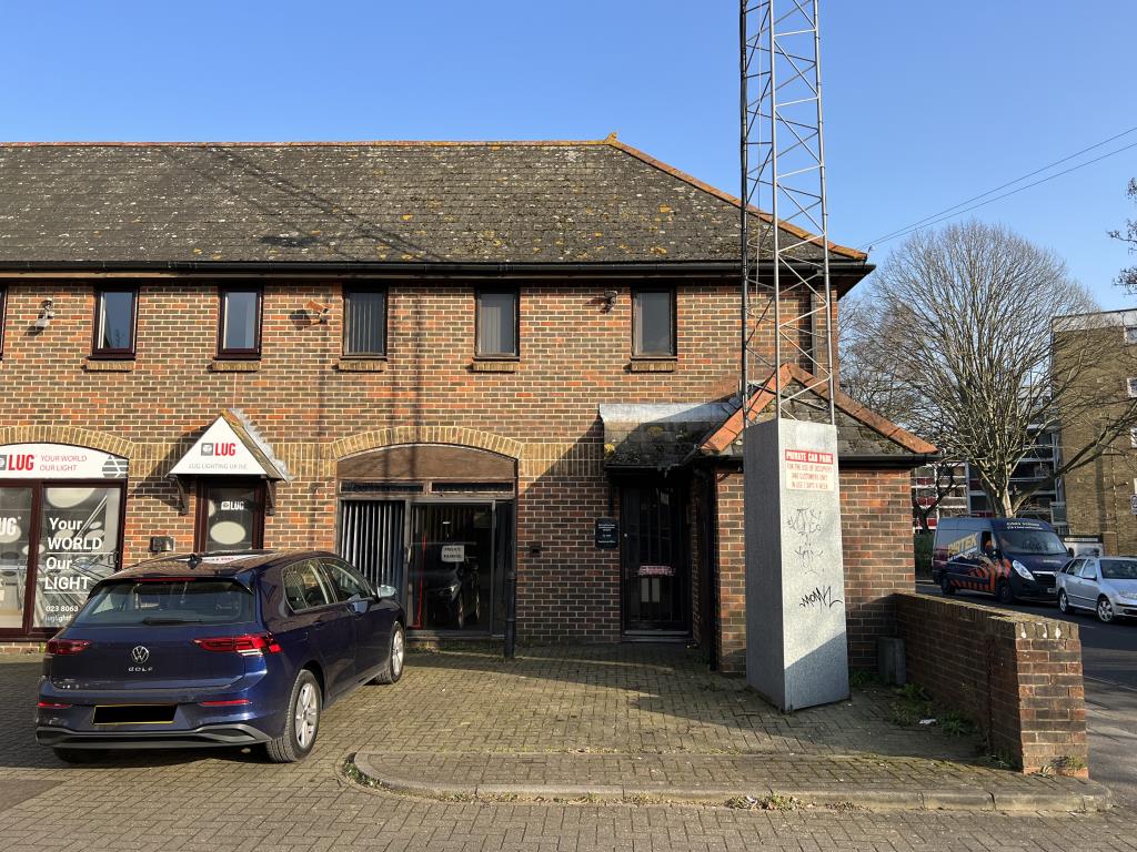 Lot: 115 - FREEHOLD TWO STOREY OFFICE UNIT - Front, Looking From Car Park at 12 Northam Business Centre Southampton